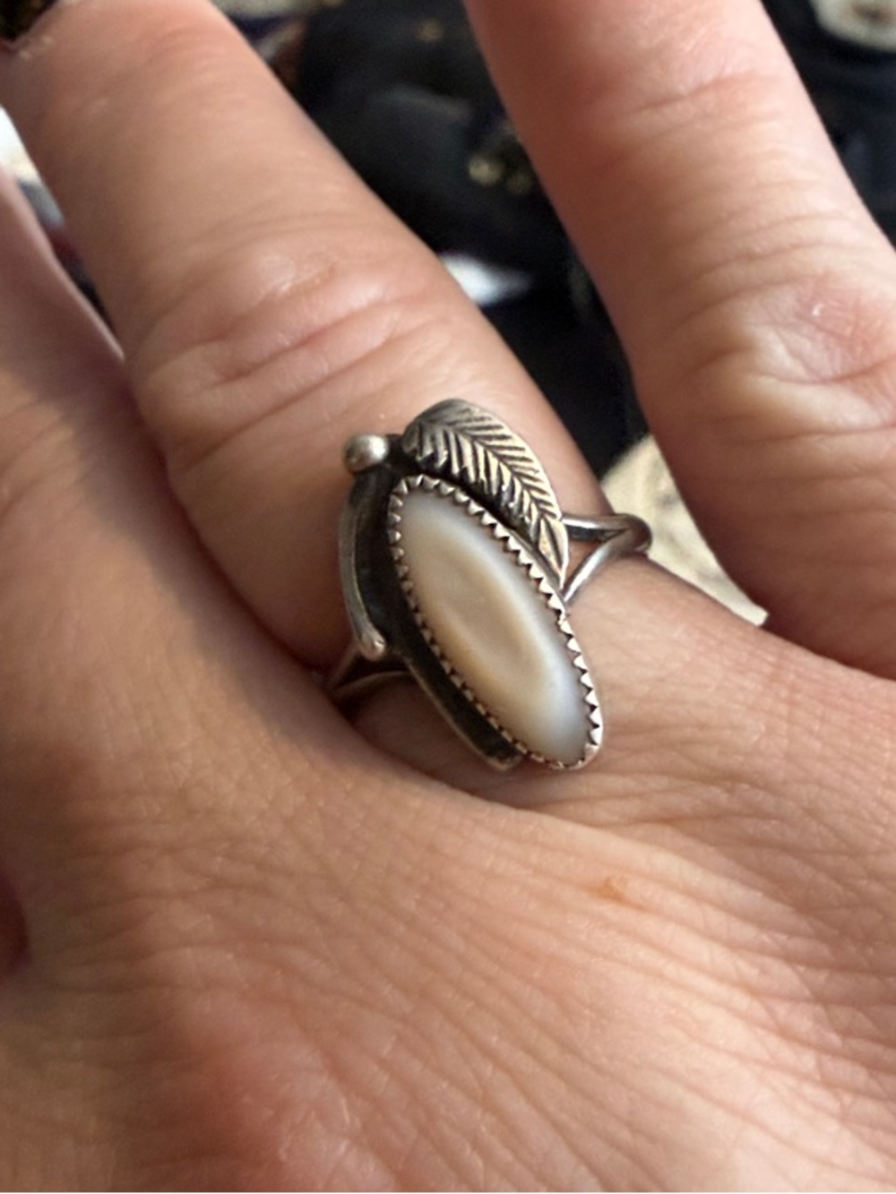 Sterling Silver Leaf Accent Ring with mother of pearl
